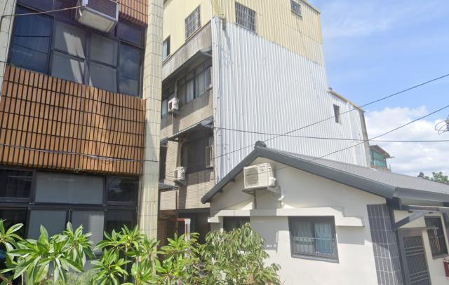 苗栗市法拍屋篤行路透天優室法拍林小陽