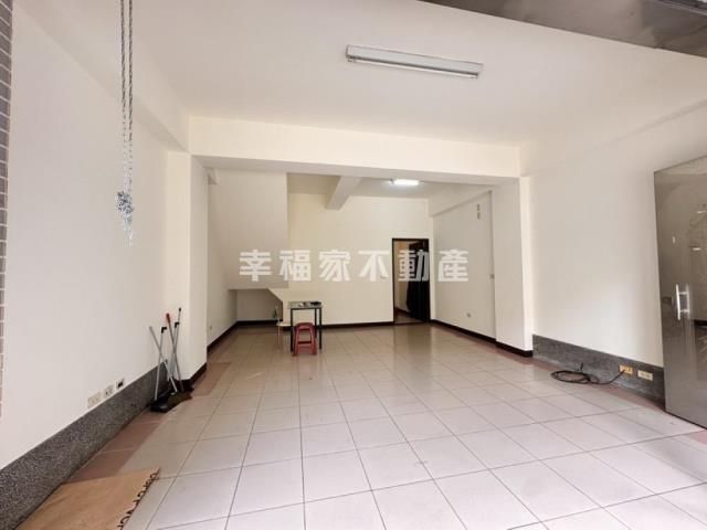 專近商60邊間輕齡美透天