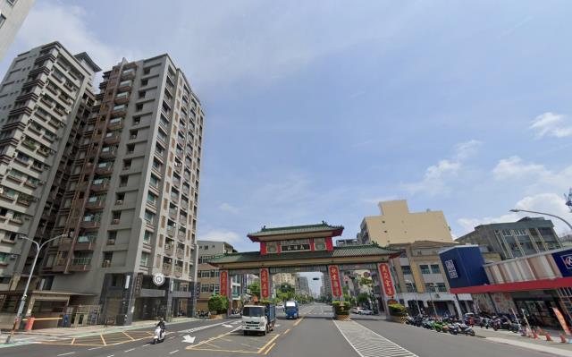 鹽埕拍賣大樓-11