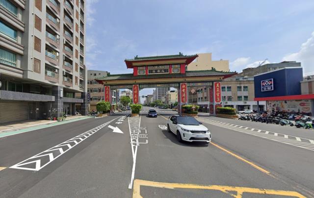 鹽埕拍賣大樓-8