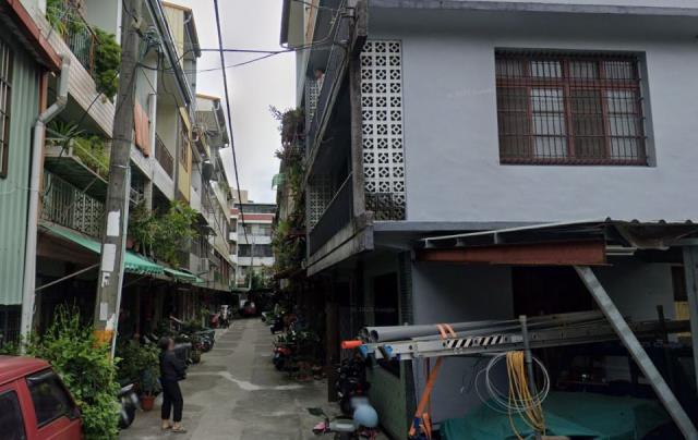 東勢區法拍屋文化街透天優室法拍林小陽