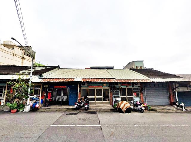 梅山鄉新興路透天平房