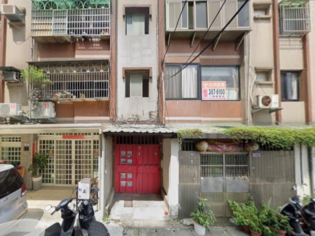自強國中法拍屋中華路公寓二樓邊間三房採光佳