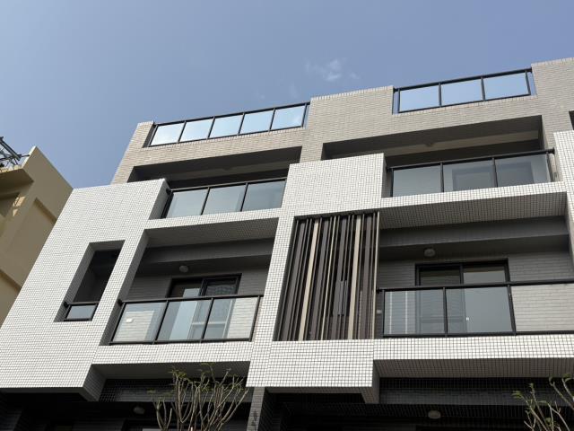 新社公所附近全新透天厝