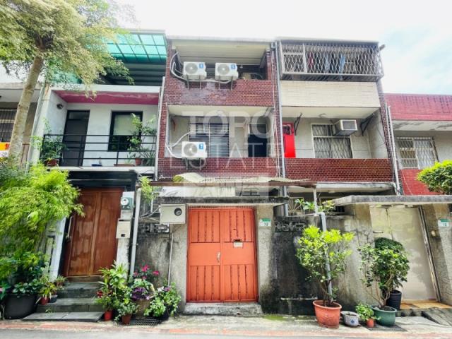 台北市文山區辛亥路四段101巷13弄18號2層樓