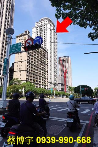 市政路東方之冠法拍屋