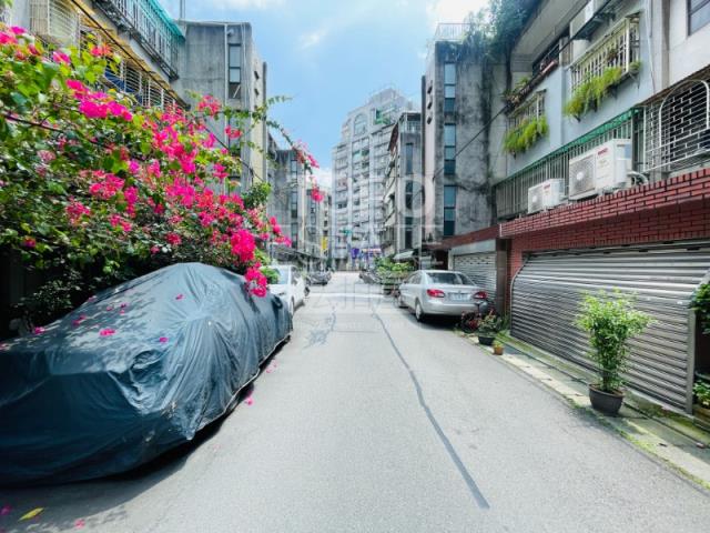 信義區法拍公寓-5