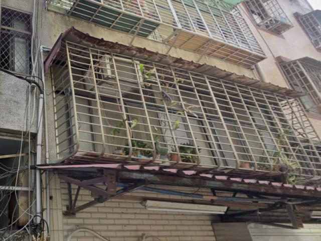 碧華國小學區法拍屋三和路公寓三房