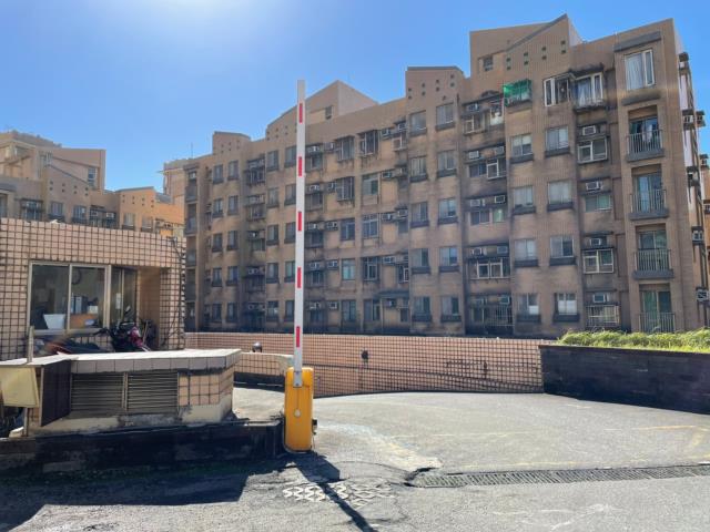 新北淡水法拍大樓-0