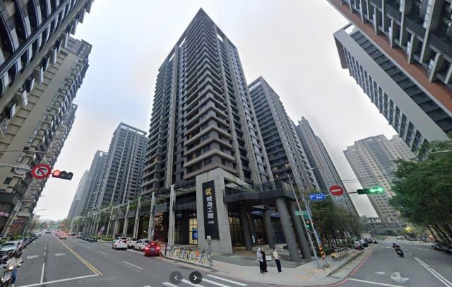 東區法拍屋慈濟路竹科悅揚優室法拍林小陽