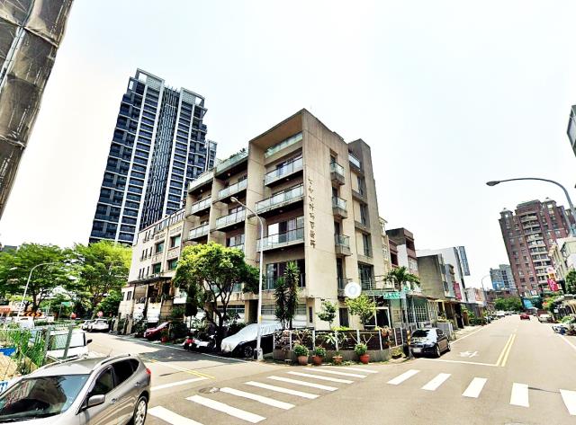 竹北莊敬七街透天店墅