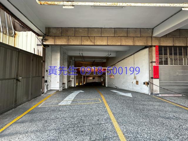 大里拍賣大樓-4