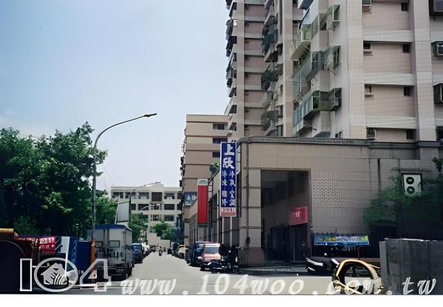 新北板橋大樓法拍-2