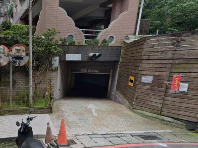 新北大樓法拍-4