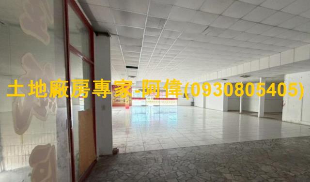 林園區大路邊三角窗黃金店面120坪出租