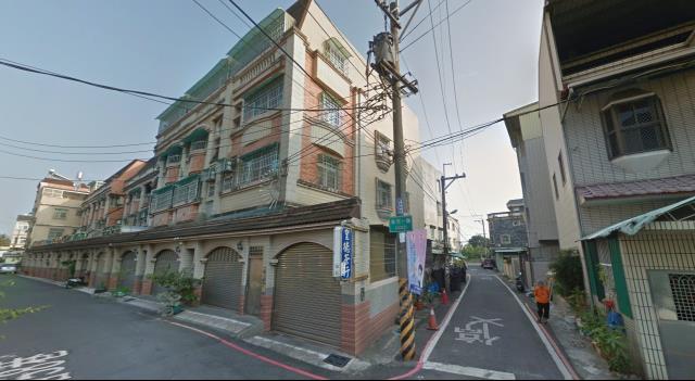 高雄岡山法拍透天-9