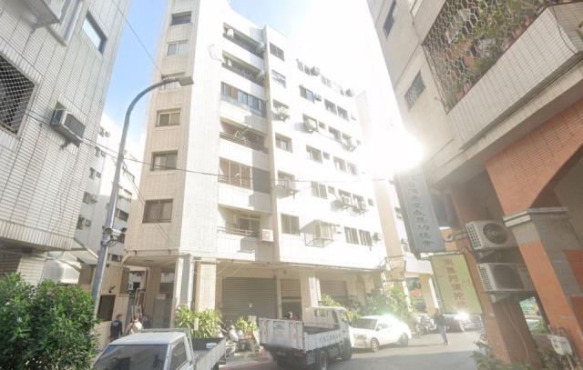 西屯區法拍屋寧漢街宏凱園邸園優室法拍林小陽