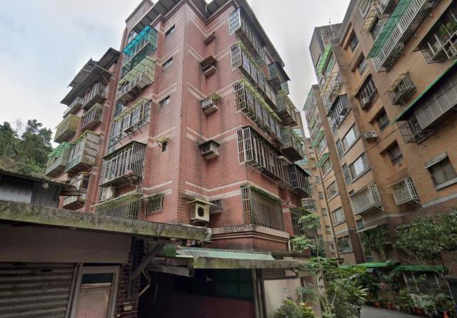 新北汐止法拍華廈-1