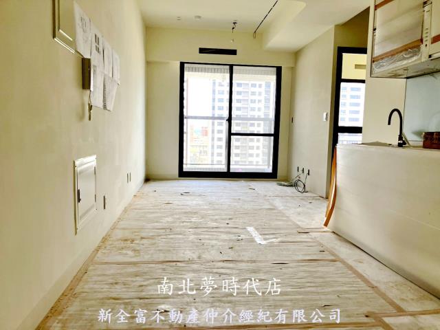 瑞隆松下房車位