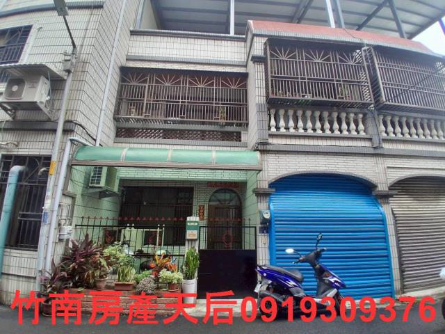 建國學區建國商圈建國路田字型透天室內車庫