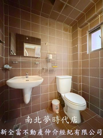 台南北區店面-11