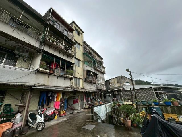 中山區法拍屋通仁街雅寓優室法拍林小陽