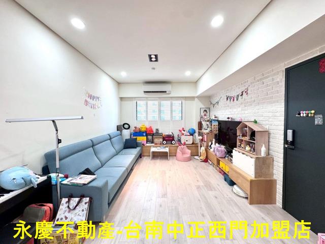 南區水交社世界真美麗屋主用心裝潢3改2雙平車