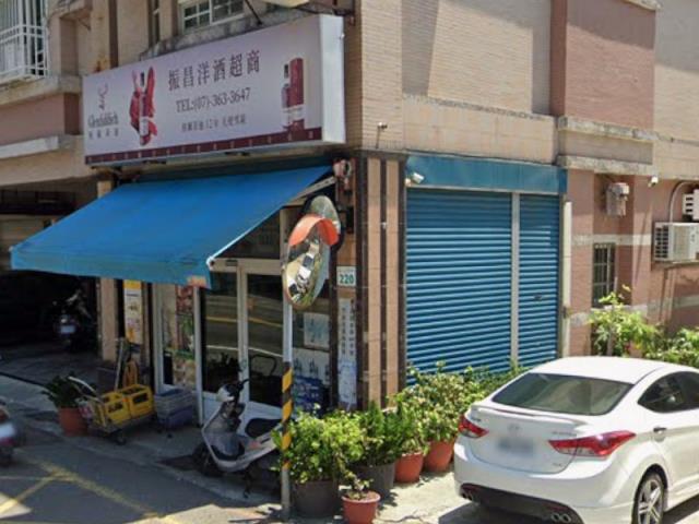 高雄楠梓法拍透天-2