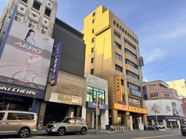 嘉義西區店面-0