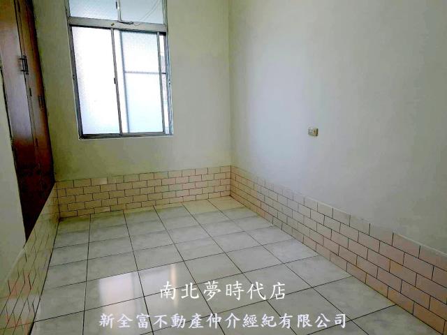 台南新營公寓-1