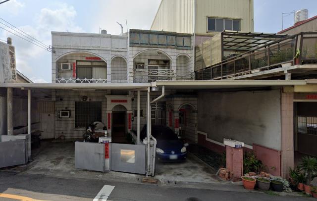 大甲區法拍屋雁門路透天優室法拍林小陽