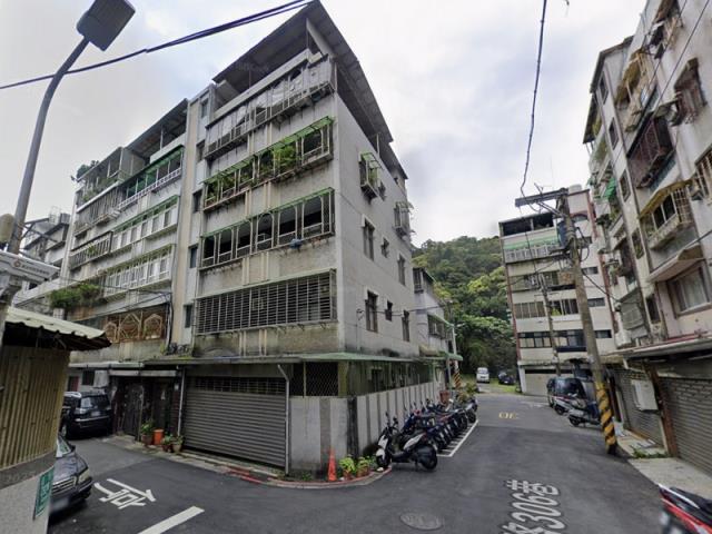 北投國小學區法拍屋公寓三房邊間採光佳