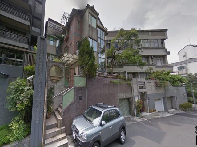 內湖高中生活圈法拍屋公寓一樓含地下室附車位