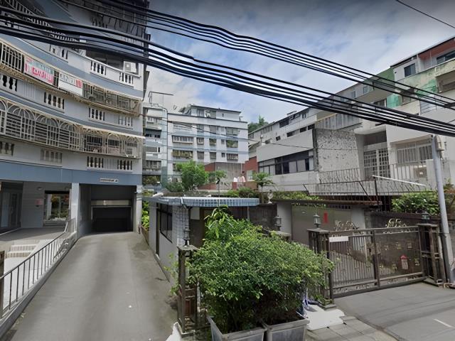 新北新店華廈法拍-1