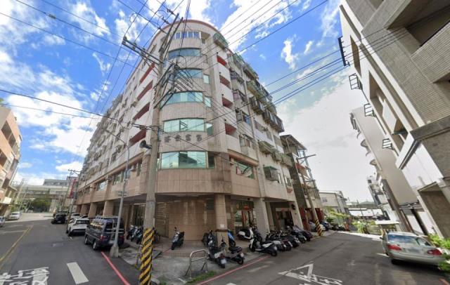 豐原區法拍屋東勢街博愛富第優室法拍林小陽