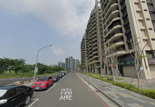 高雄鳳山大樓法拍-3