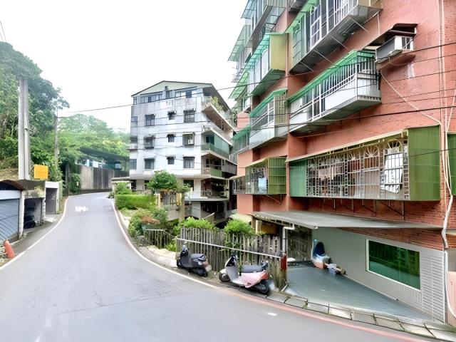 新北新店華廈法拍-4