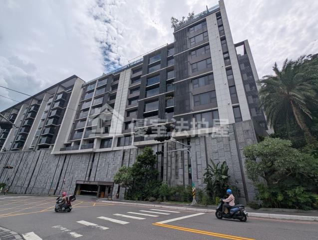 新店法拍屋國賓山莊華廈法拍好丘0906901097