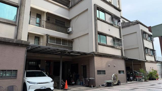 高雄楠梓法拍透天-5
