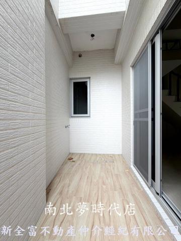 台南南區透天-13