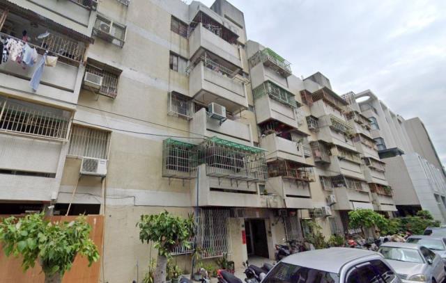西區法拍屋模範街模範國宅優室法拍林小陽