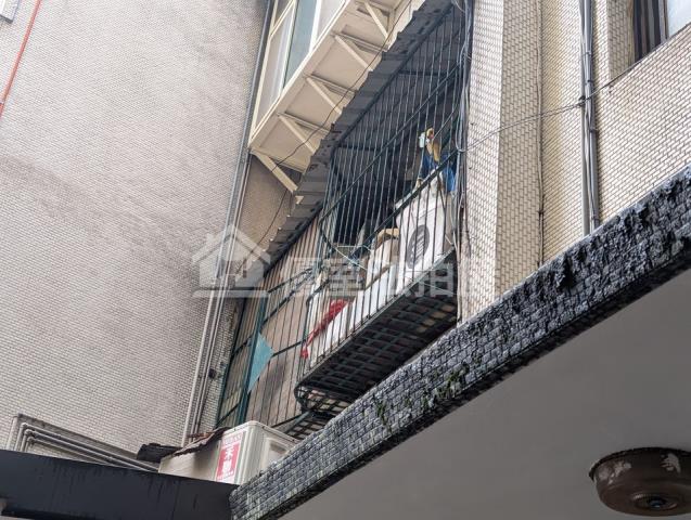 龜山法拍屋西大路商圈民富國小公寓法拍好丘0906901097