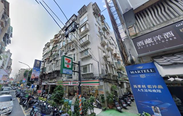 中山區法拍屋長安東路一段第五街大廈優室法拍林小陽