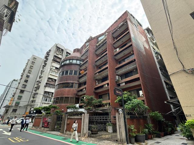 松山區法拍屋頤園民權東路三段106巷3弄32號1樓中山國中站