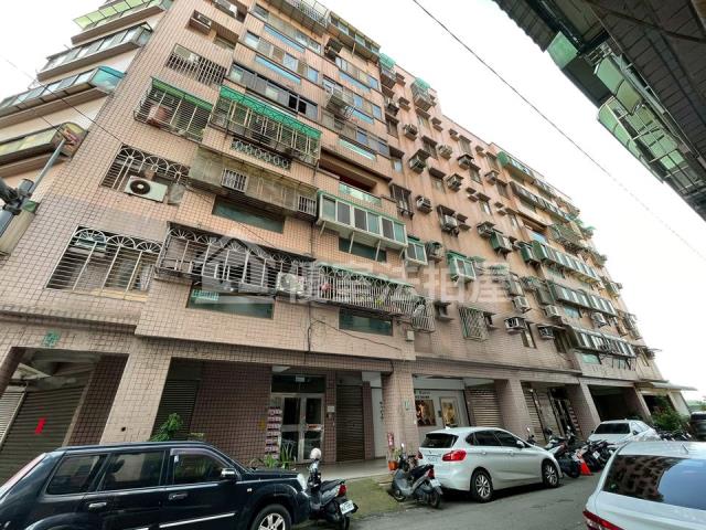 中壢法拍屋內壢高中鍾愛一生A區法拍好丘0906901097