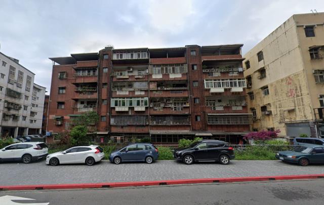 中正區法拍屋調和街三樓美寓優室法拍林小陽
