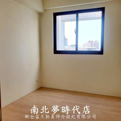 新營華廈-1