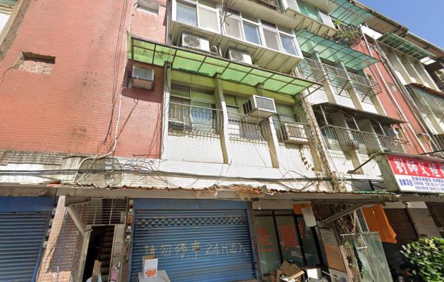 暖暖區法拍屋東勢街公園二樓優室法拍林小陽