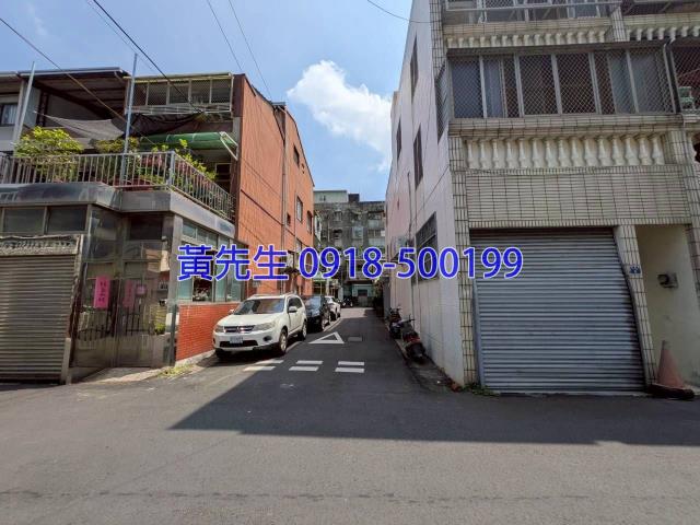 台中西屯法拍透天-3