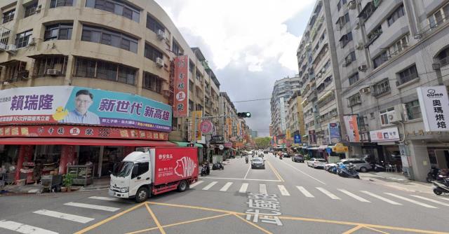 苓雅法拍透天-6